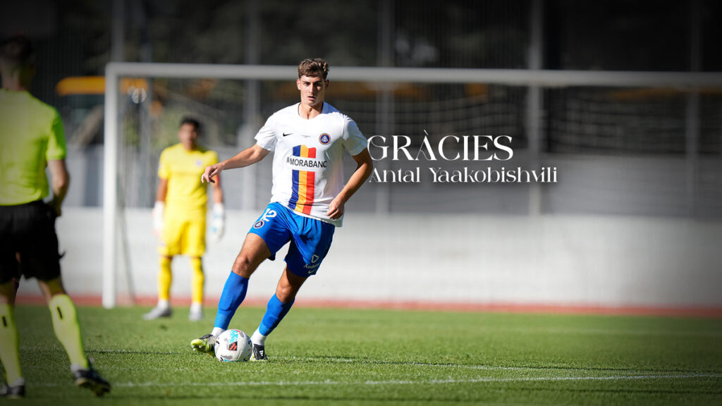 Antal Yaakobishvili en el campo con camiseta del FC Andorra