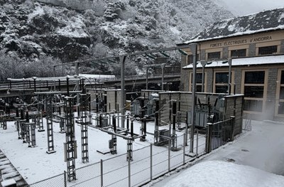 Instalaciones eléctricas en Andorra cubiertas de nieve