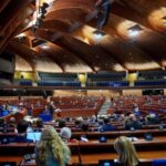 Vista del salón de sesiones durante la elección de la nueva presidenta de la APCE