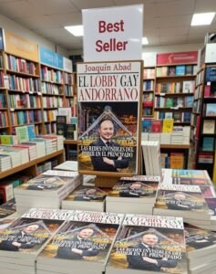 Portada del libro El lobby gay andorrano en una librería