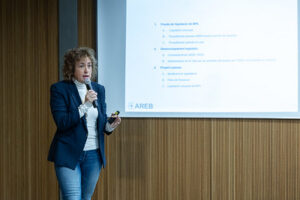 Sílvia Cunill presenta información sobre la situación actual de la AREB