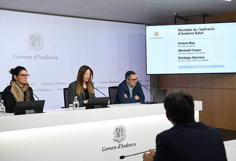 Presentación de la actualización de la aplicación Andorra Salut por funcionarios del gobierno.