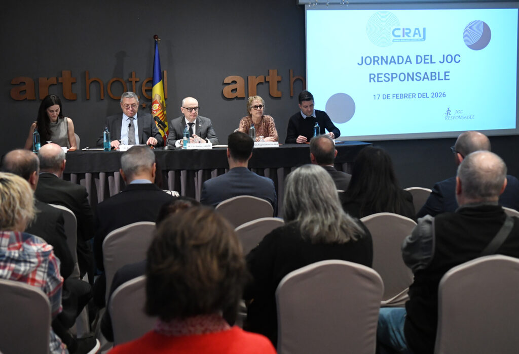 Inauguración de la jornada de juego responsable en Andorra con expertos y representantes del sector.