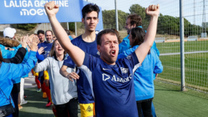 Jugadores del FC Andorra Genuine celebrando en Gijón durante un partido