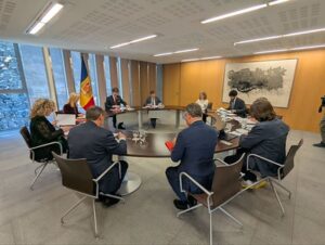 Reunión de la Junta de Presidents discutiendo la ley del bienestar generacional