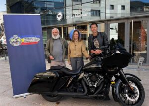 Presentación del Road Rally y Baggers en Arinsal con motocicletas