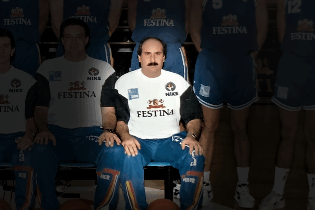 Jordi Clua en una foto de equipo del BC MoraBanc Andorra