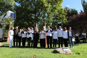 Grupo de personas en un evento comunitario en Andorra la Vella