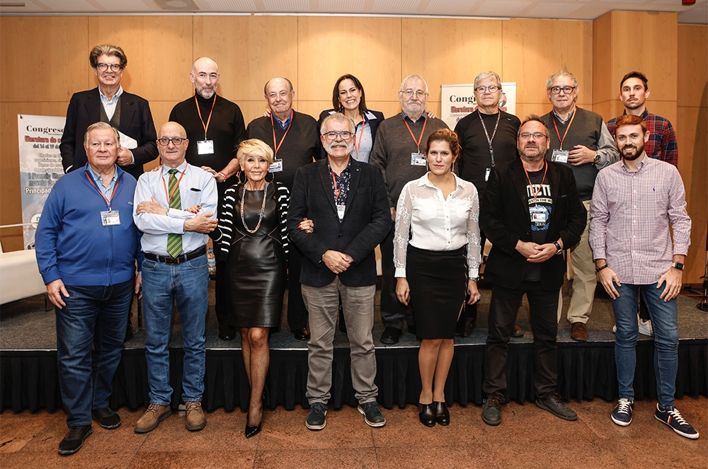 Grupo de escritores en el Congreso de Novelas de Espionaje en Andorra