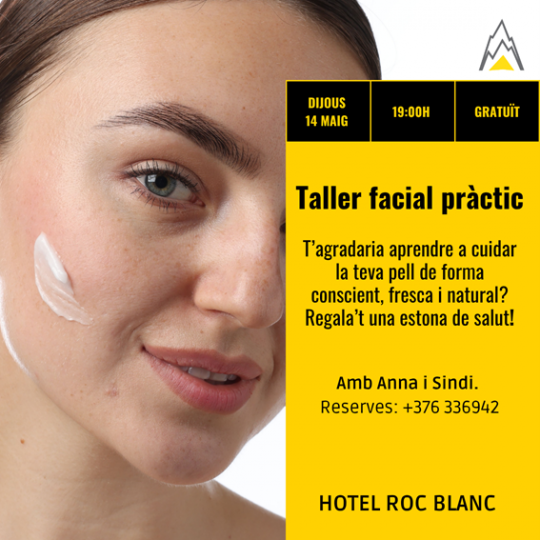 Mujer aplicando crema facial en su piel durante un taller