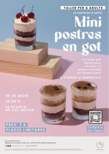 Taller de mini postres en vaso con diferentes capas y decoraciones
