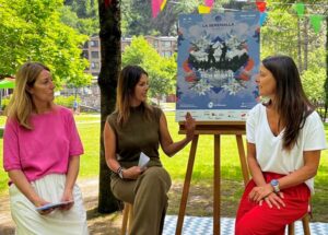 Presentación del La Serenalla Market en el Prat Gran con tres mujeres