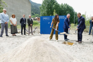 Ceremonia de colocación de la primera piedra del centro sociosanitario en Encamp
