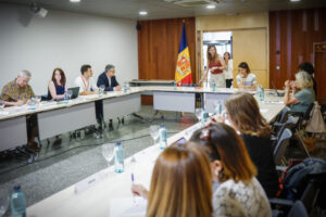 Reunión sobre inversiones en equipamientos hospitalarios liderada por la ministra de Salut