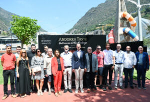 Grupo de chefs y organizadores en la presentación de Andorra Taste 2026