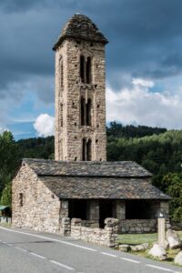 Vista del entorno de protección de Sant Miquel d'Engolasters en Andorra.