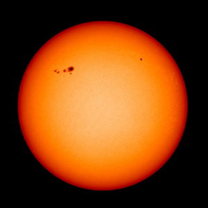 Imagen del sol observada durante una actividad de observación solar