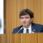 Xavier Cañada presentando el informe anual del Raonador del Ciutadà de 2025