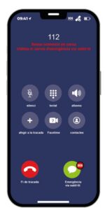 Pantalla de un iPhone mostrando el servicio de emergencia SOS vía satélite en Andorra