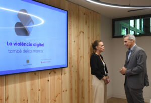 Reunión sobre la violencia digital en Andorra con representantes de Igualdad y Andorra Telecom.