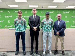 Joan Verdú e Íria Medina en rueda de prensa sobre la Copa del Mundo de esquí